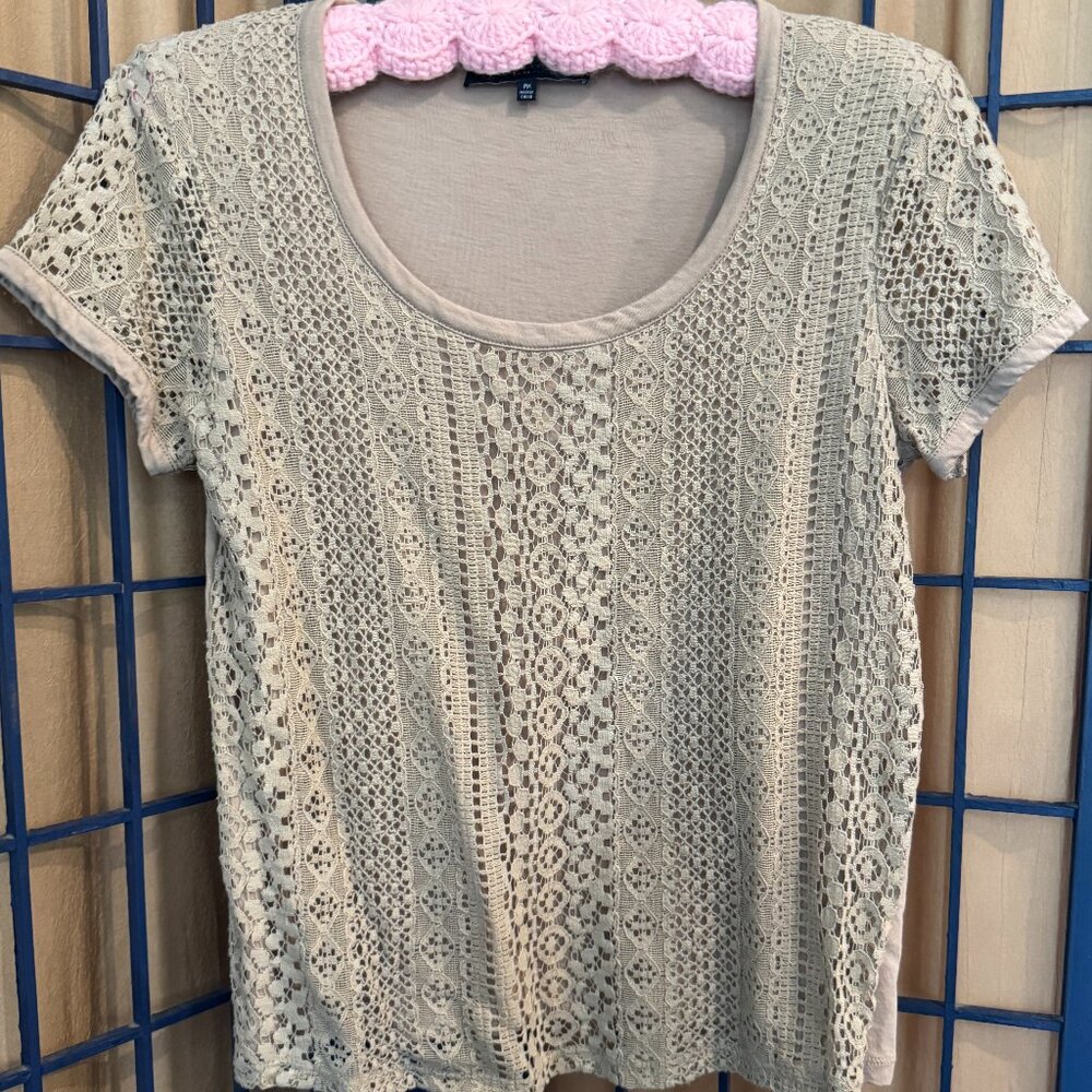 Jones New York Petite Medium Lace Front Top